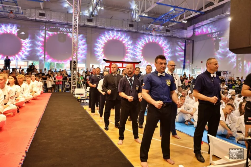 10 medali dla zawodników Limanowskiego Klubu Kyokushin na Mistrzostwach Europy IKO Nakamura w Białymstoku - zdjęcie 12