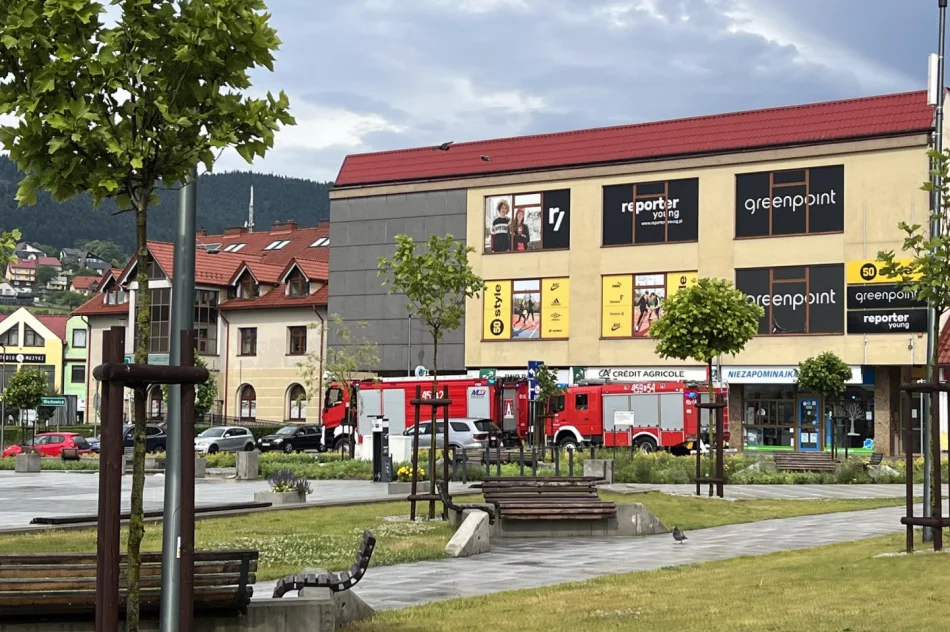 Intensywne opady i... zalany rynek - zdjęcie 7