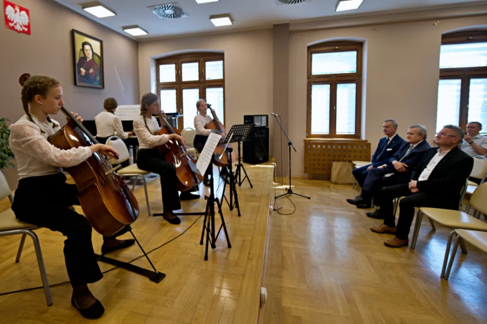 Minister Piotr Gliński w Limanowej - zdjęcie 17