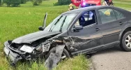 Czołowe zderzenie dwóch pojazdów - zdjęcie 2