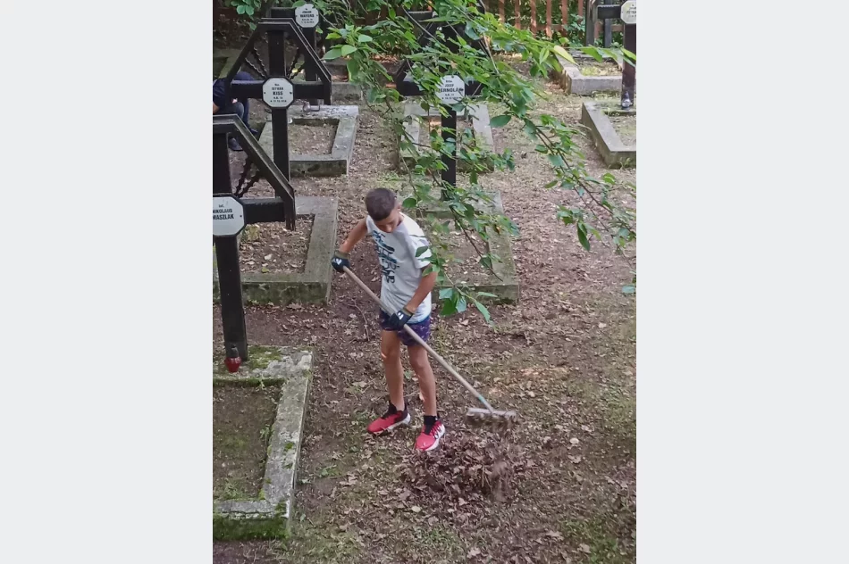 Uporządkowali cmentarz wojenny - zdjęcie 2