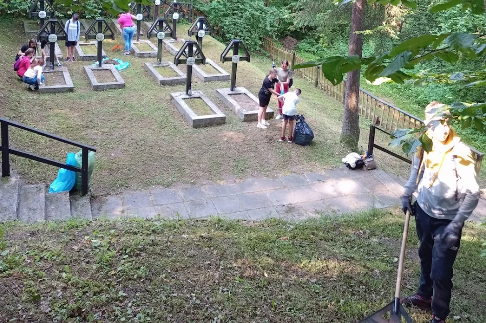 Uporządkowali cmentarz wojenny - zdjęcie 5