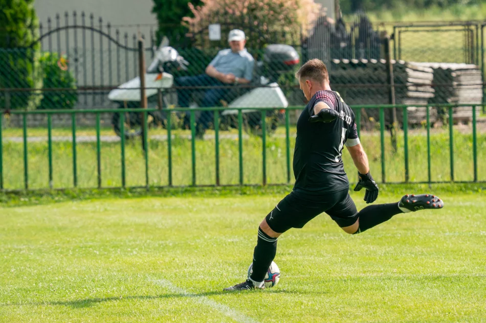 Ostatni mecz sezonu 2022/2023 Orzeł Ryczów - Limanovia - zdjęcie 8