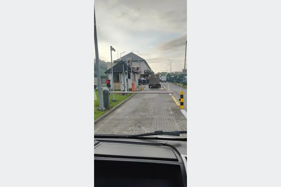 Dotarli z kolejną pomocą - sprawozdanie - zdjęcie 13