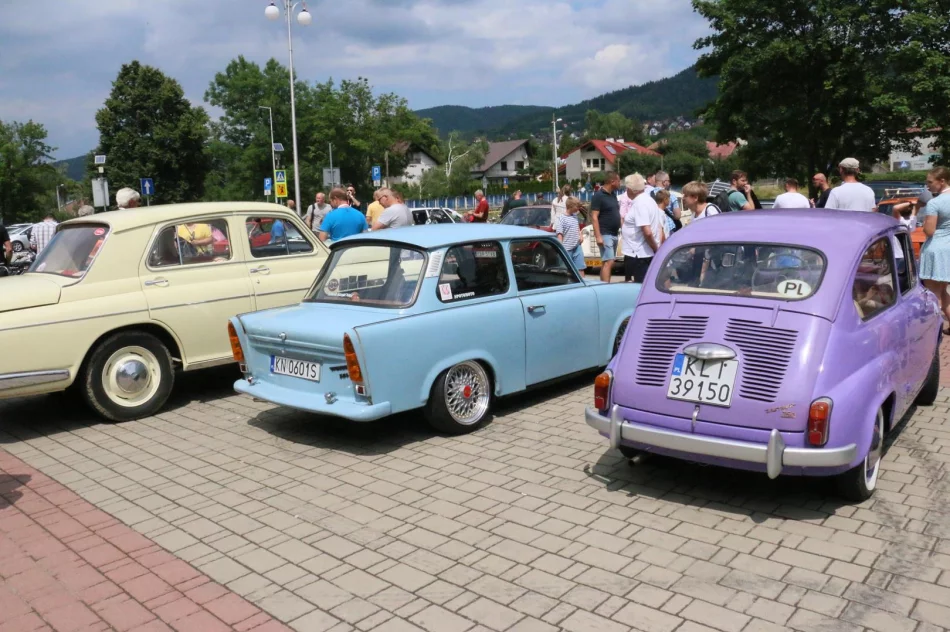 Pojazdy zabytkowe zawitały do Limanowej - zdjęcie 6