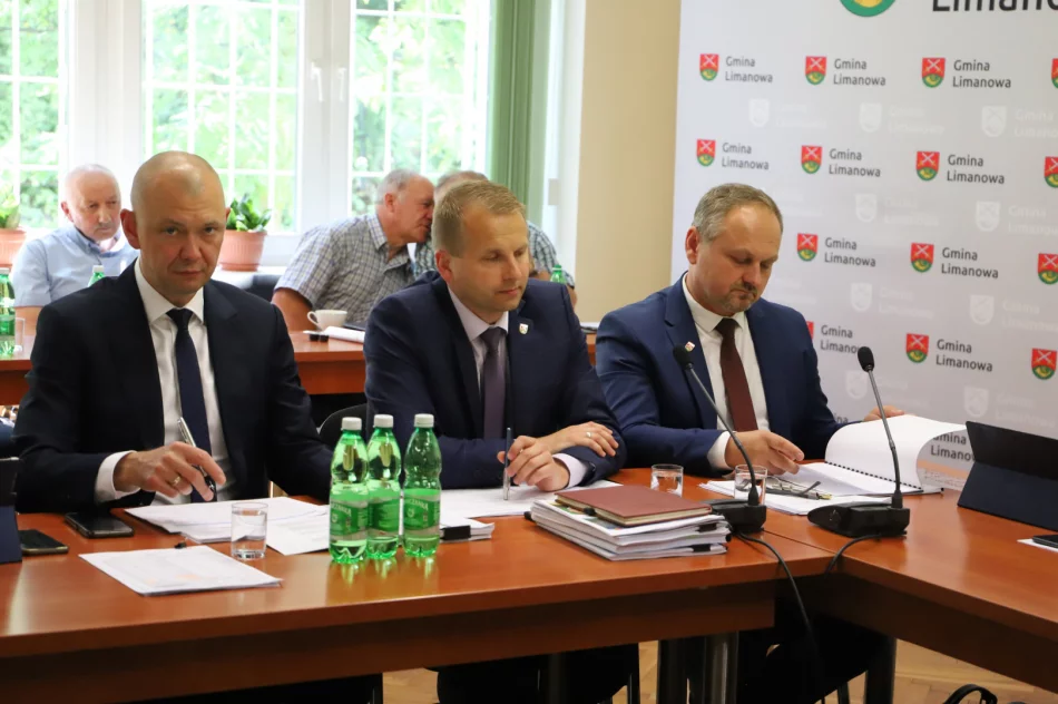 Jednogłośne Absolutorium za 2022 rok dla Wójta Gminy Limanowa - zdjęcie 2