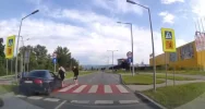 Ku przestrodze - nagranie z potrącenia na pasach trzech osób - zdjęcie 3