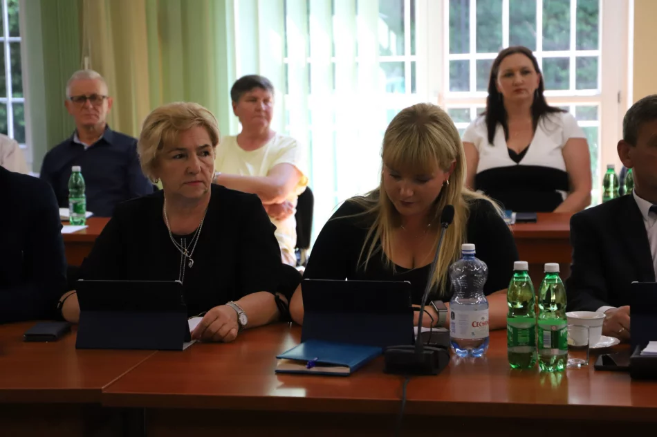 Jednogłośne Absolutorium za 2022 rok dla Wójta Gminy Limanowa - zdjęcie 3