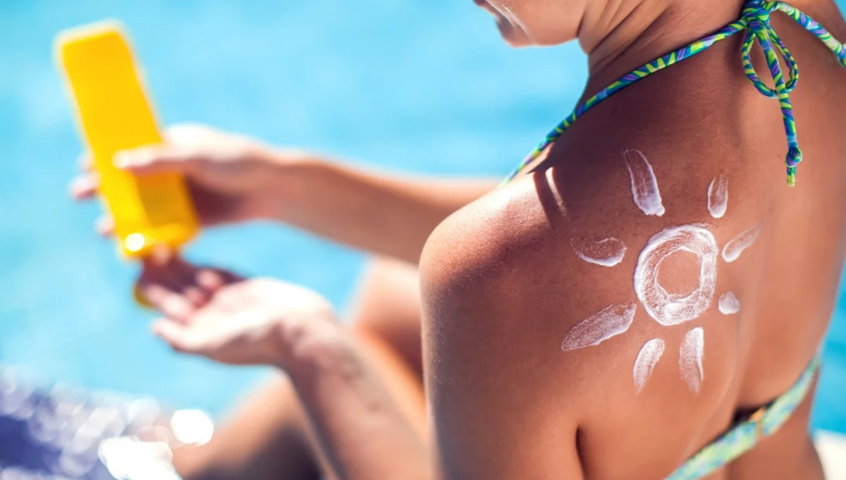 Jaki wpływ na skórę ma promieniowanie UV i jak się przed nim chronić?
