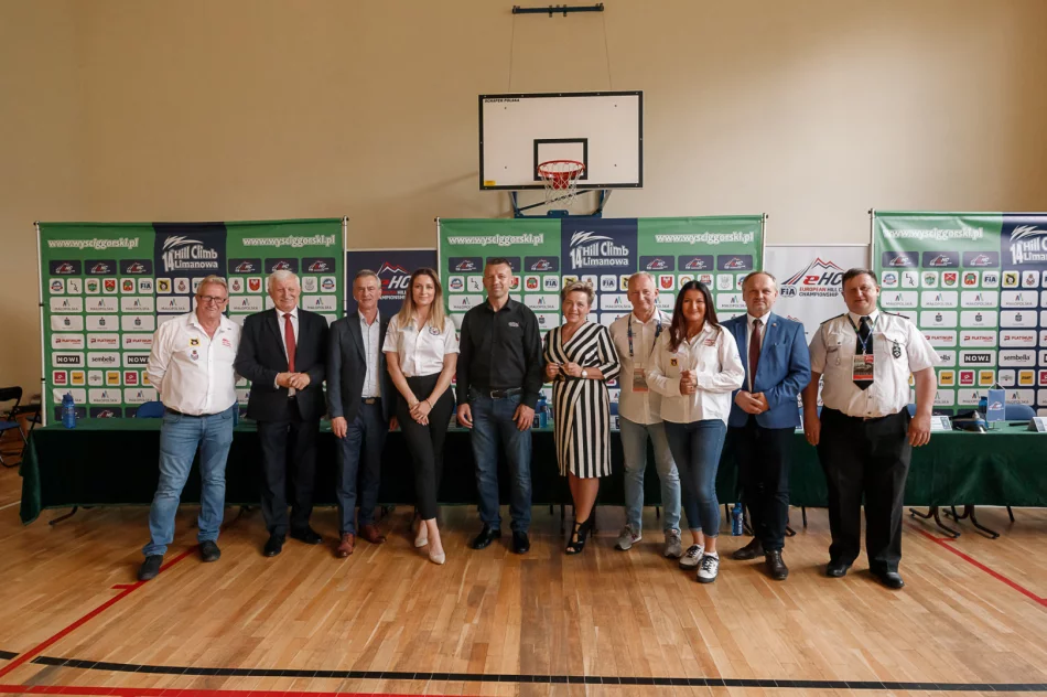 Tomasz Adamek już w Limanowej: "Ten sport jest dla facetów twardych, którzy się nie boją" - zdjęcie 6