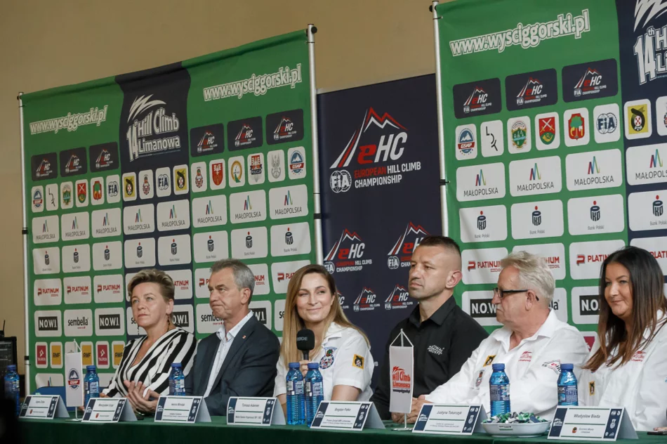 Tomasz Adamek już w Limanowej: "Ten sport jest dla facetów twardych, którzy się nie boją" - zdjęcie 11