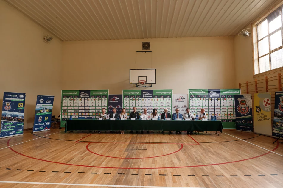 Tomasz Adamek już w Limanowej: "Ten sport jest dla facetów twardych, którzy się nie boją" - zdjęcie 12