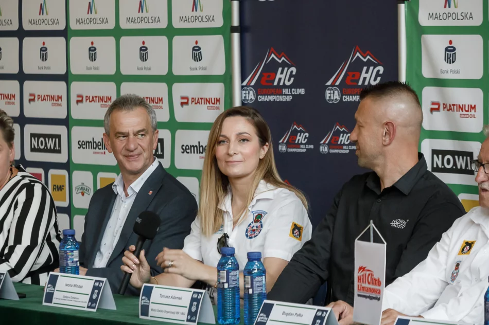 Tomasz Adamek już w Limanowej: "Ten sport jest dla facetów twardych, którzy się nie boją" - zdjęcie 15