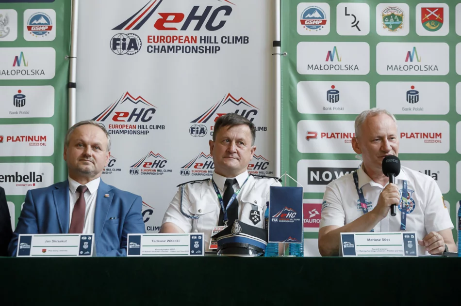 Tomasz Adamek już w Limanowej: "Ten sport jest dla facetów twardych, którzy się nie boją" - zdjęcie 16