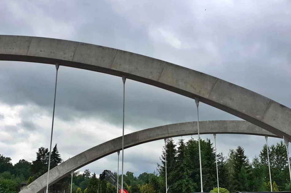 Znikają szalunki, pojawiły się "wieszaki" - zdjęcie 2