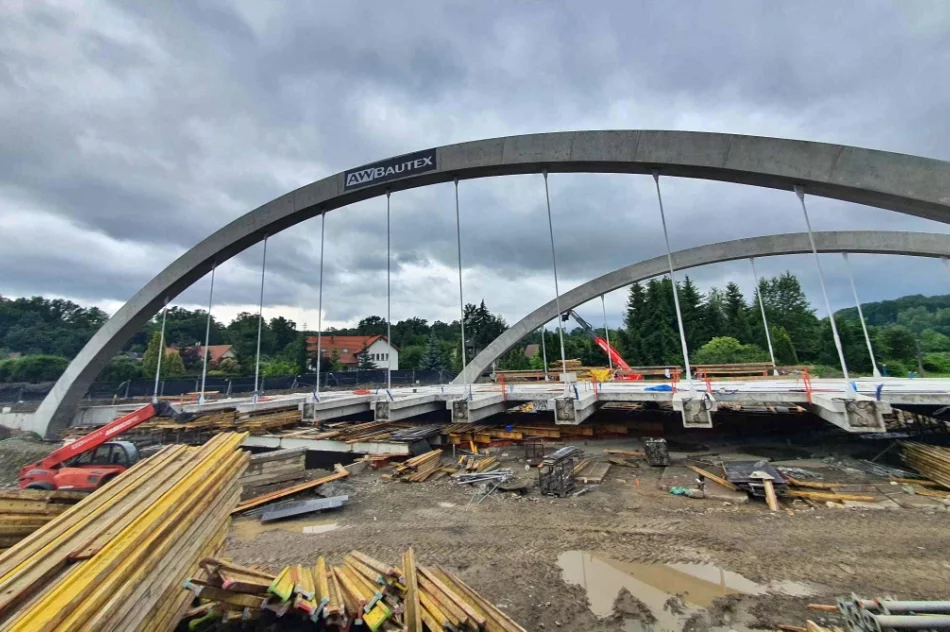 Znikają szalunki, pojawiły się "wieszaki" - zdjęcie 3