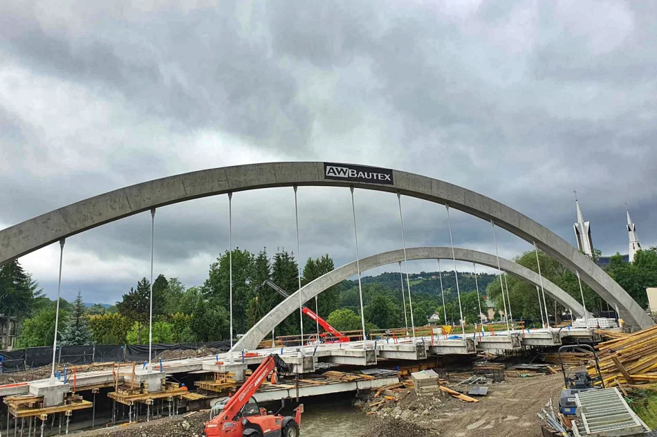 Znikają szalunki, pojawiły się "wieszaki" - zdjęcie 12