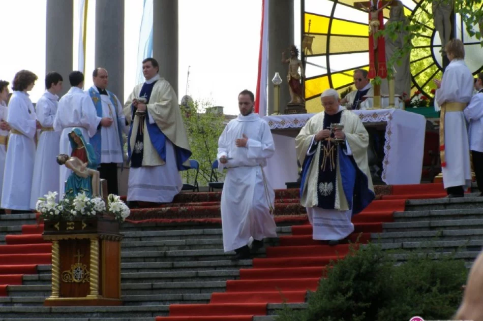 Na pamiątkę uchwalenia Konstytucji 3-go Maja - zdjęcie 2