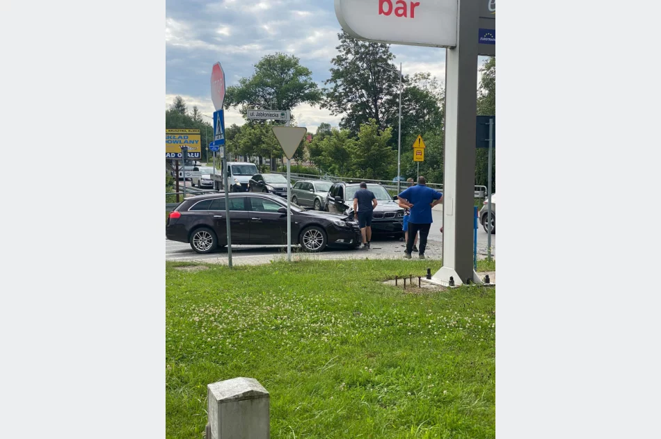 Zderzenie trzech pojazdów. Sprawca pod wpływem alkoholu - zdjęcie 6