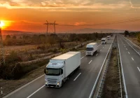 Zakaz wyprzedzania ciężarówek wszedł właśnie w życie - zdjęcie główne