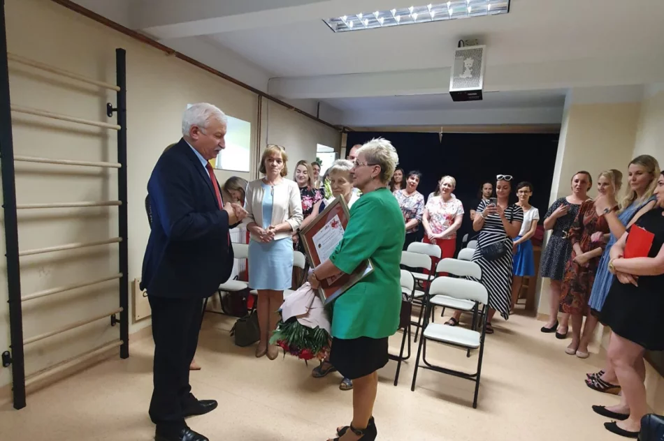 Wieloletni dyrektorzy odeszli na emeryturę - zdjęcie 3