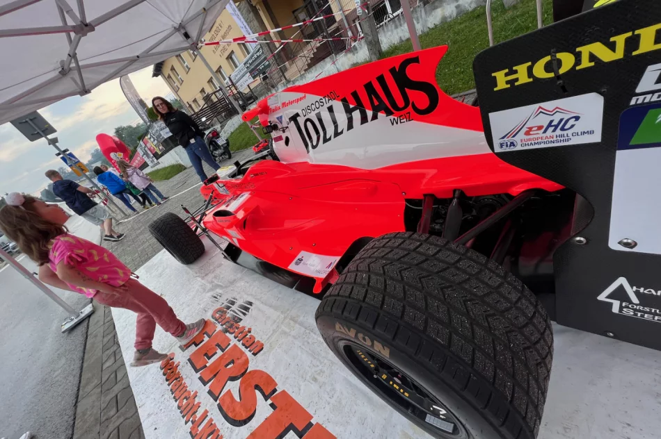 Christian Merli zwycięża w Limanowej ze średnią 175 km/h. Zapis transmisji - zdjęcie 7