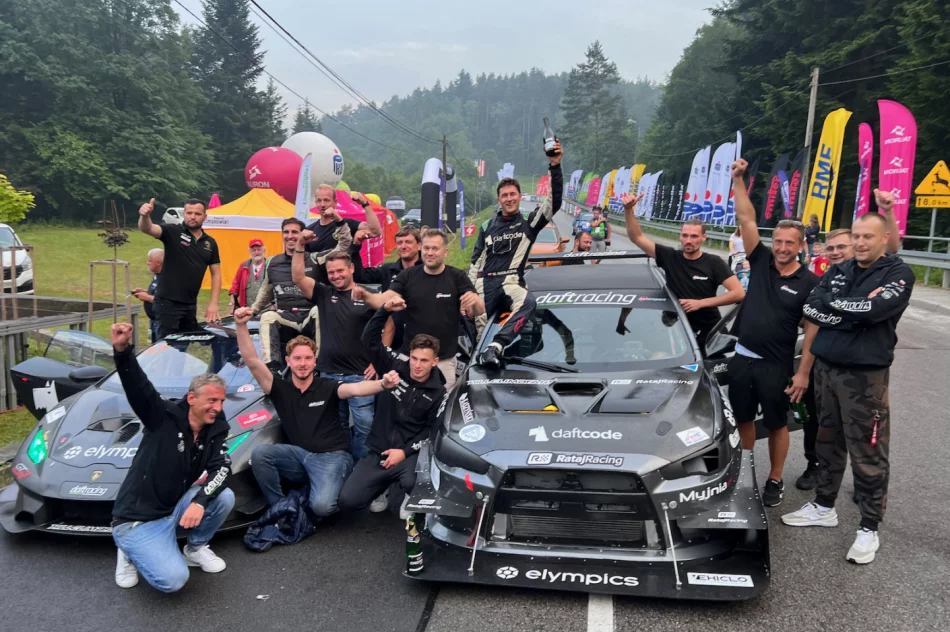 Christian Merli zwycięża w Limanowej ze średnią 175 km/h. Zapis transmisji - zdjęcie 14