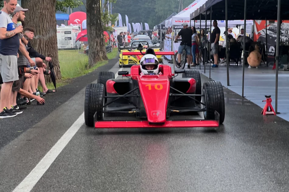 Christian Merli zwycięża w Limanowej ze średnią 175 km/h. Zapis transmisji - zdjęcie 16