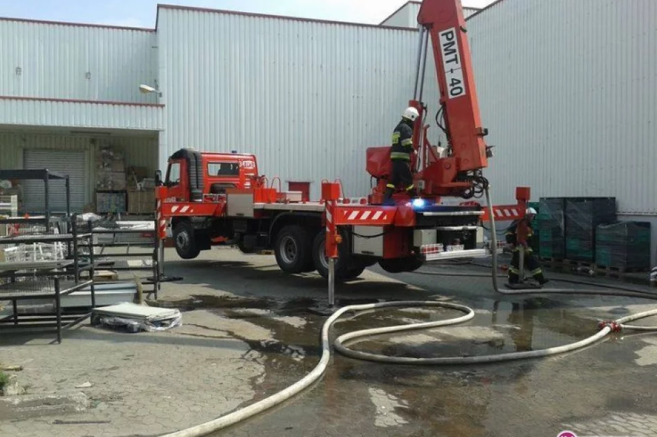 Pożar w budynku hipermarketu Real - zdjęcie 2