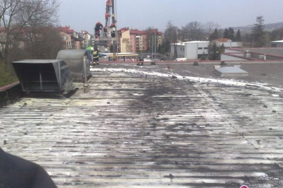 Pożar w budynku hipermarketu Real - zdjęcie 4