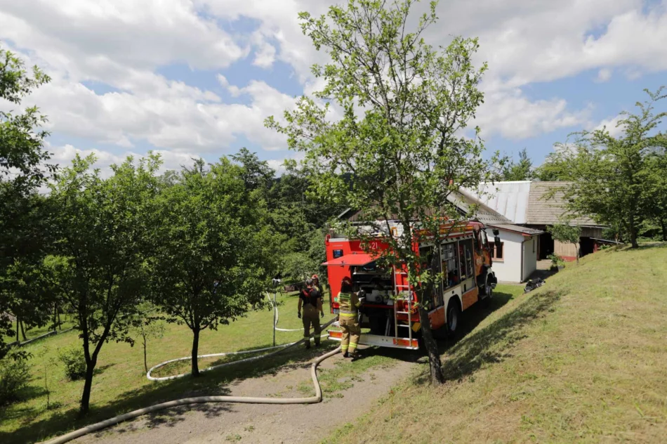 ​Pożar domu. Starsza kobieta trafiła do szpitala - zdjęcie 5