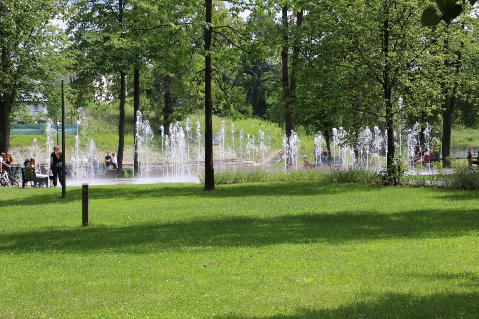 Fontanna w parku już działa ! - zdjęcie 2