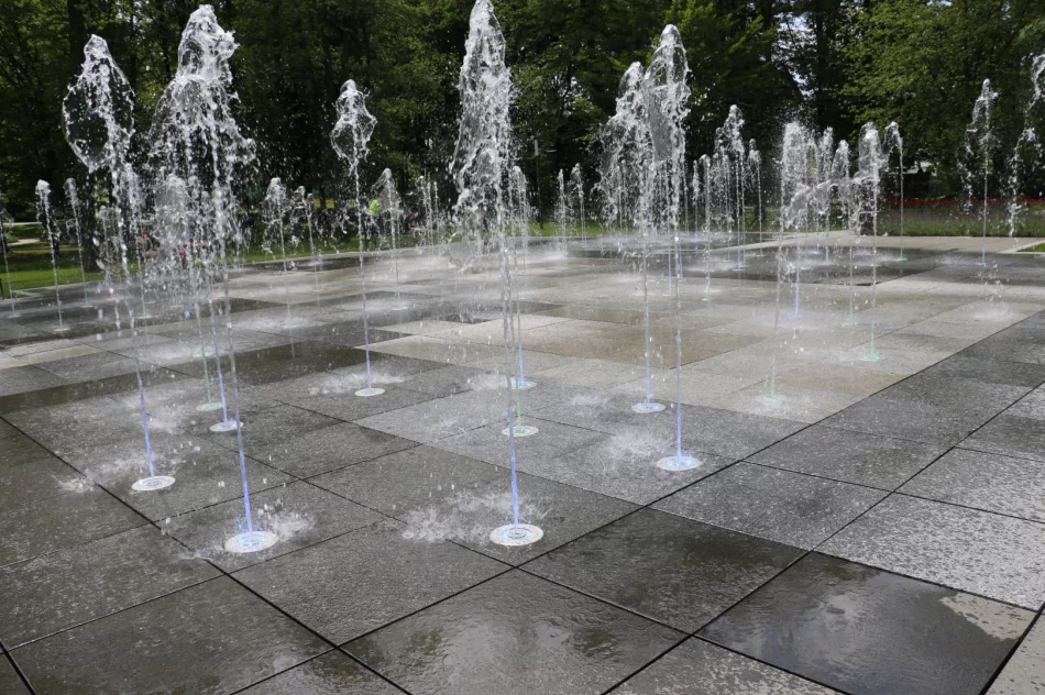 Fontanna w parku już działa ! - zdjęcie 4