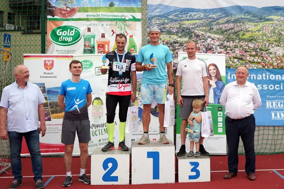 217 uczestników XII edycji biegu „Limanowa Forrest” - zdjęcie 14