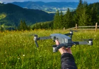 Eksploracja z lotu ptaka. Odkrywanie nieznanych terenów za pomocą dronów - zdjęcie główne
