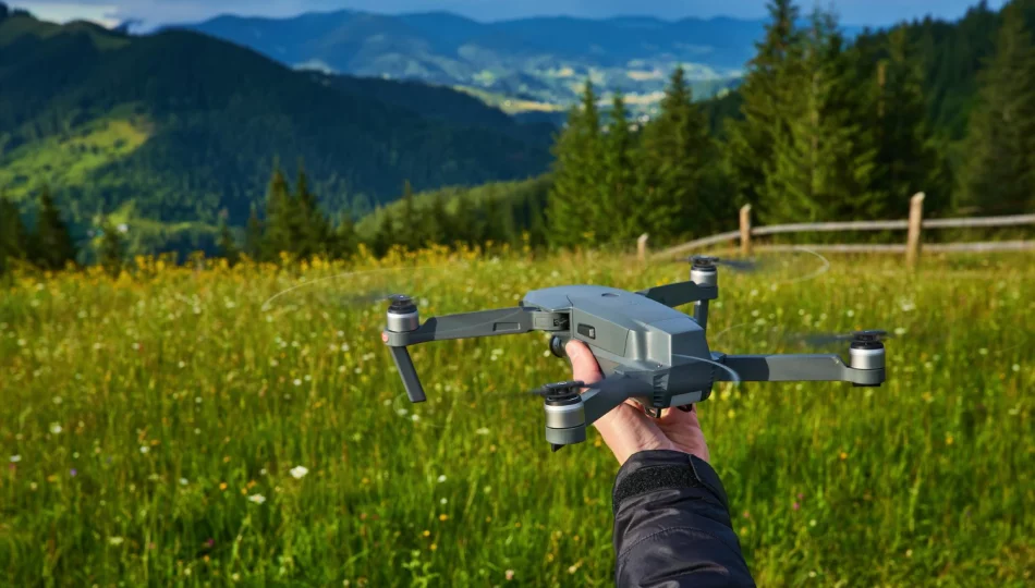 Eksploracja z lotu ptaka. Odkrywanie nieznanych terenów za pomocą dronów - zdjęcie 1