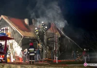 Pożar budynku mieszkalnego. 250 tys. zł strat - zdjęcie główne