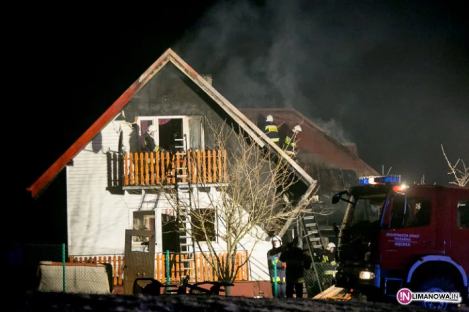 Pożar budynku mieszkalnego. 250 tys. zł strat - zdjęcie 2