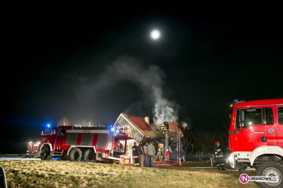 Pożar budynku mieszkalnego. 250 tys. zł strat - zdjęcie 3
