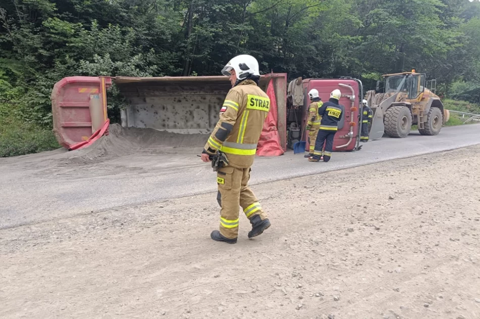 Mandat dla kierowcy i zabrany dowód: ciężarówka się stoczyła - zdjęcie 8