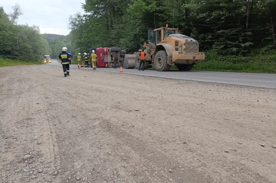 Mandat dla kierowcy i zabrany dowód: ciężarówka się stoczyła - zdjęcie 6