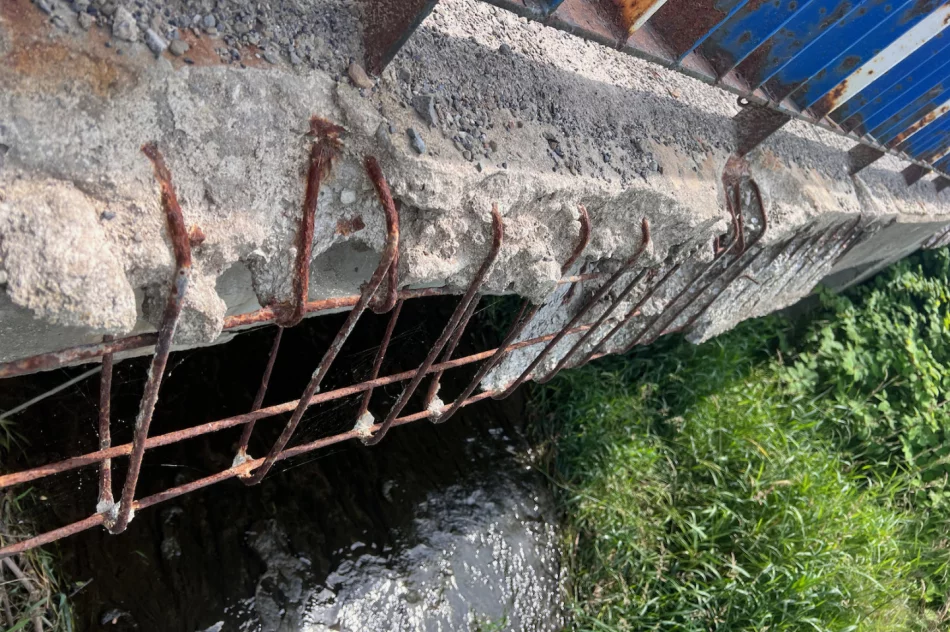 Dziury na wylot w moście - zdjęcie 2