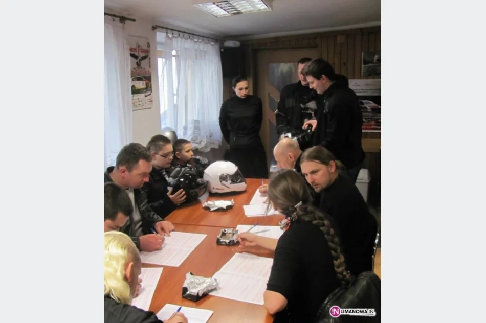 W AMK polała się krew m.in. motocyklistów - zdjęcie 2