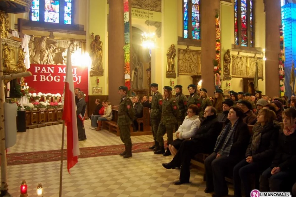 Uczczono pamięć ofiar katastrofy smoleńskiej - zdjęcie 2