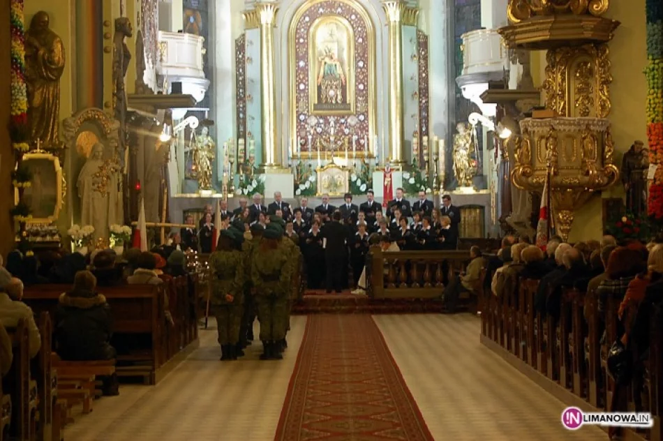 Uczczono pamięć ofiar katastrofy smoleńskiej - zdjęcie 4