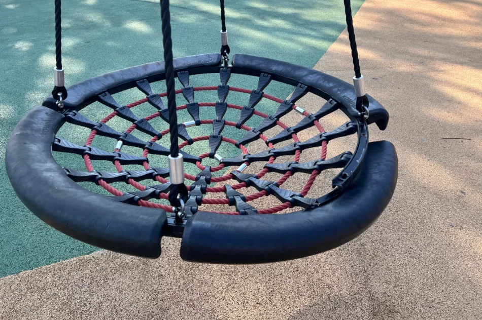 Dewastacja parku - gdzie ten monitoring? - zdjęcie 4