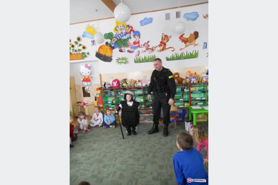 Policjanci u przedszkolaków - zdjęcie 2