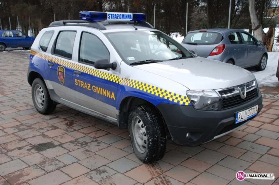 Nowy samochód straży gminnej - zdjęcie 2
