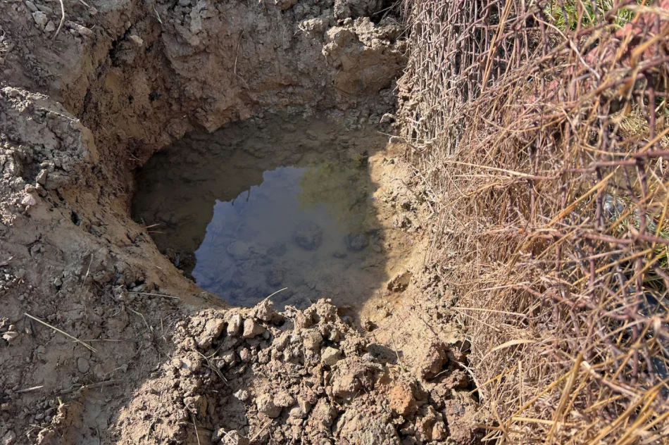 Awaria wodociągu z którą nikt od miesięcy nic nie robi - zdjęcie 8