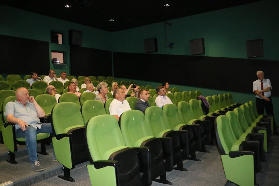 Miasto Limanowa odwiedziły delegacje z miast partnerskich - zdjęcie 4